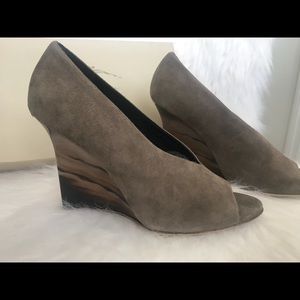 Burberry heels